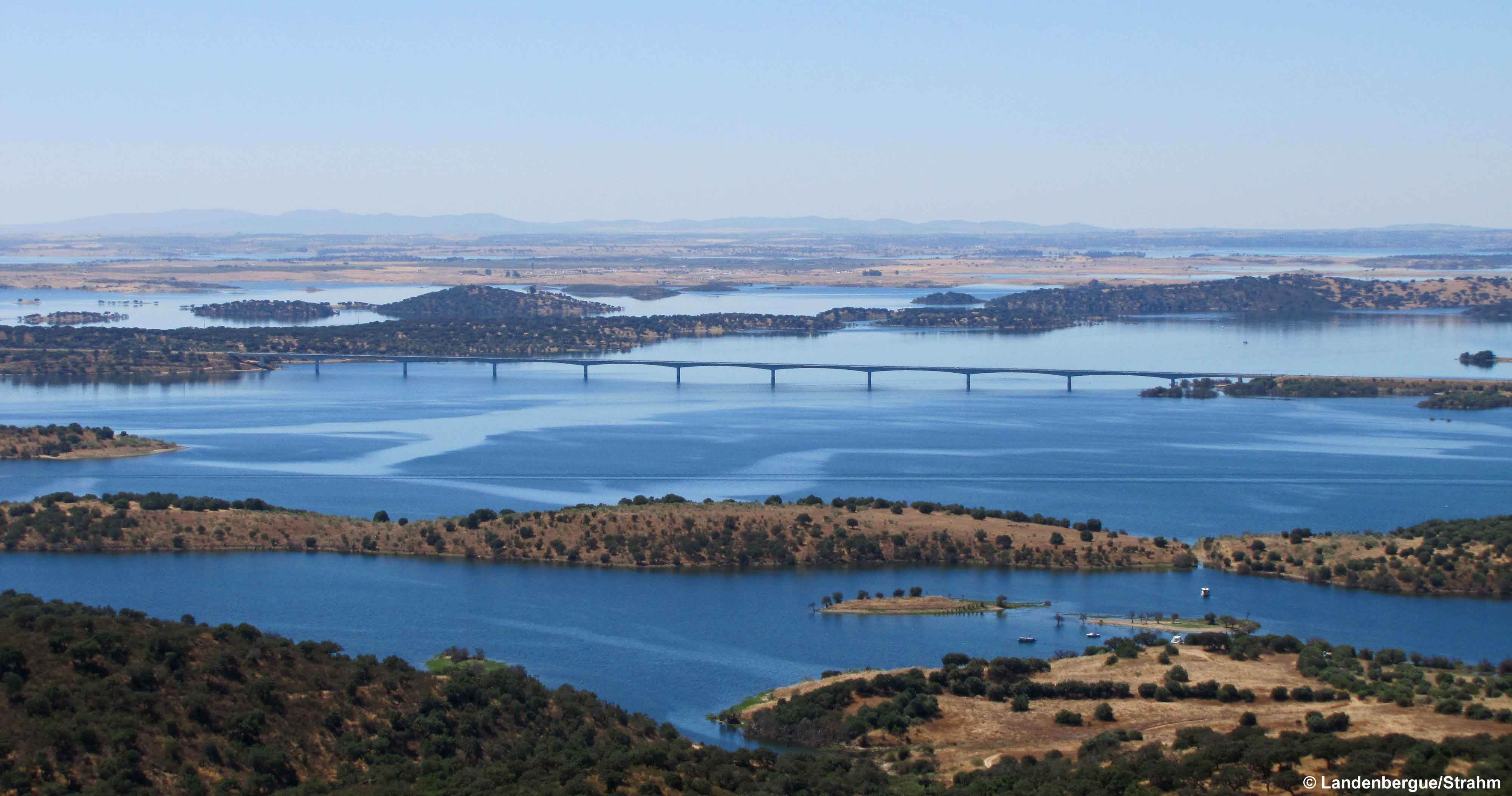 View of Alqueva reservoir from Monsarraz.